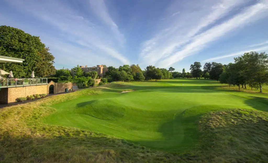 Roehampton Club